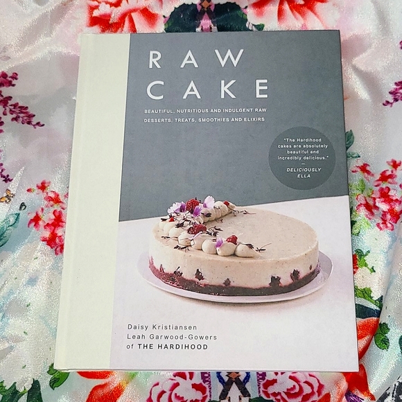 RAW CAKE Recipe Book